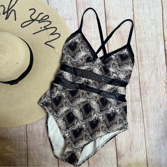 Bleu Rod Beattie Cross Back Python Print Mesh Inserts One Piece Swimsuit Size 4 - Picture 4 of 10